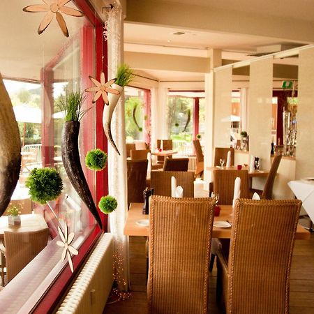 Malteser Komturei Hotel / Restaurant Bergisch Gladbach Exterior foto